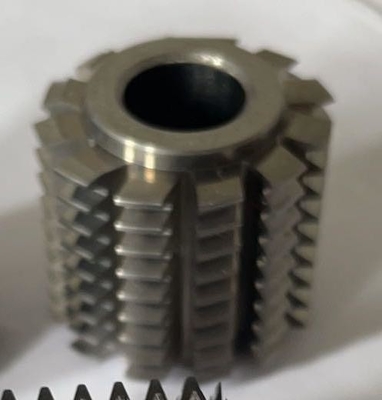 Hoàn thiện cacbua Hob Sliver Xám Không xâm phạm Bánh răng Hob Máy cắt